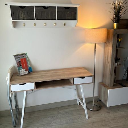 Apartamento Totalmente Reformado Con Piscina Y Jardines Al Lado De La Playa De La Carihuela Торремолінос Екстер'єр фото