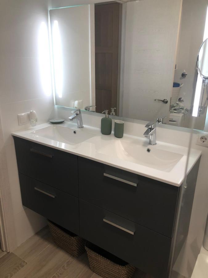 Apartamento Totalmente Reformado Con Piscina Y Jardines Al Lado De La Playa De La Carihuela Торремолінос Екстер'єр фото