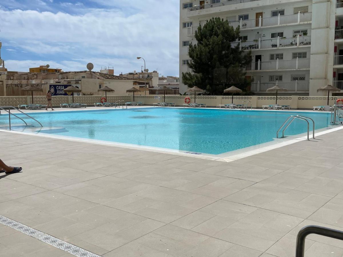 Apartamento Totalmente Reformado Con Piscina Y Jardines Al Lado De La Playa De La Carihuela Торремолінос Екстер'єр фото