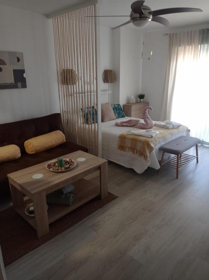 Apartamento Totalmente Reformado Con Piscina Y Jardines Al Lado De La Playa De La Carihuela Торремолінос Екстер'єр фото