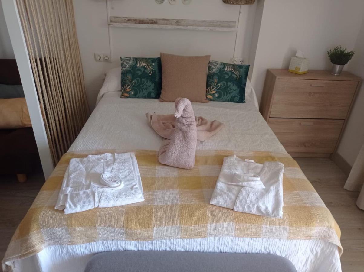 Apartamento Totalmente Reformado Con Piscina Y Jardines Al Lado De La Playa De La Carihuela Торремолінос Екстер'єр фото