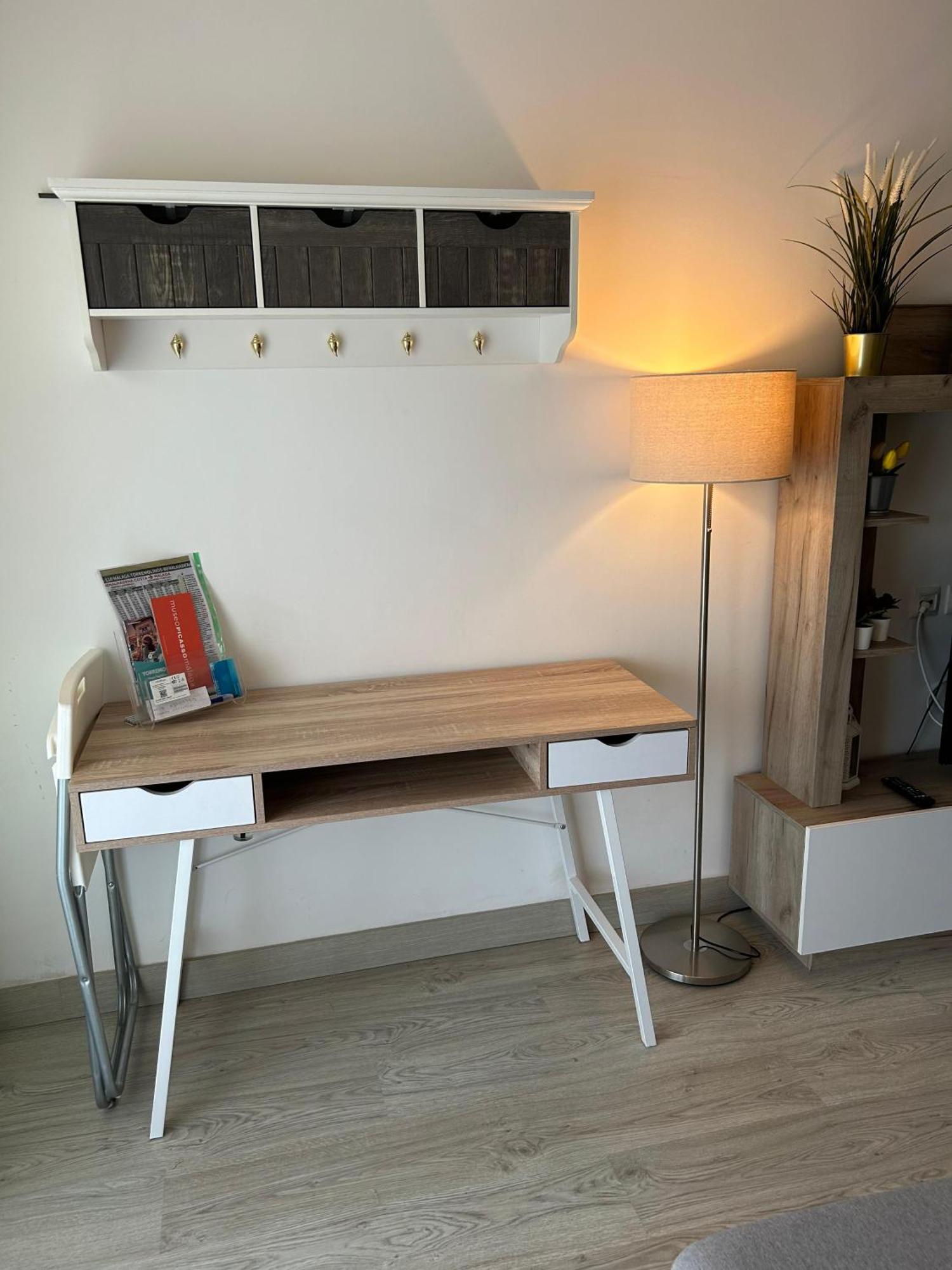 Apartamento Totalmente Reformado Con Piscina Y Jardines Al Lado De La Playa De La Carihuela Торремолінос Екстер'єр фото